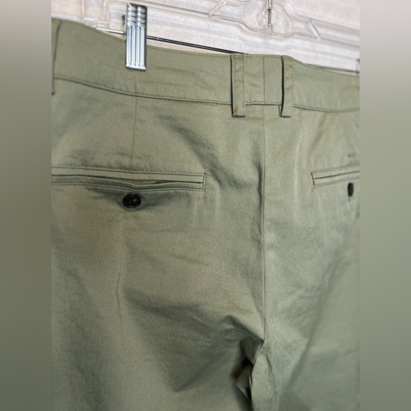 VINCE Women’s Cropped Straight Leg Trouser Pants Sage Green Size 10 L39 W28 - Picture 11 of 12